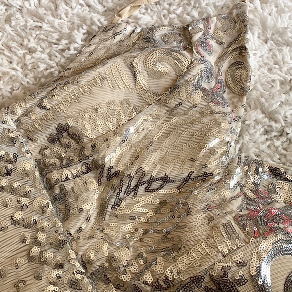 Beautiful Backless Sequin Mermaid Dress - Picture 3 of 5